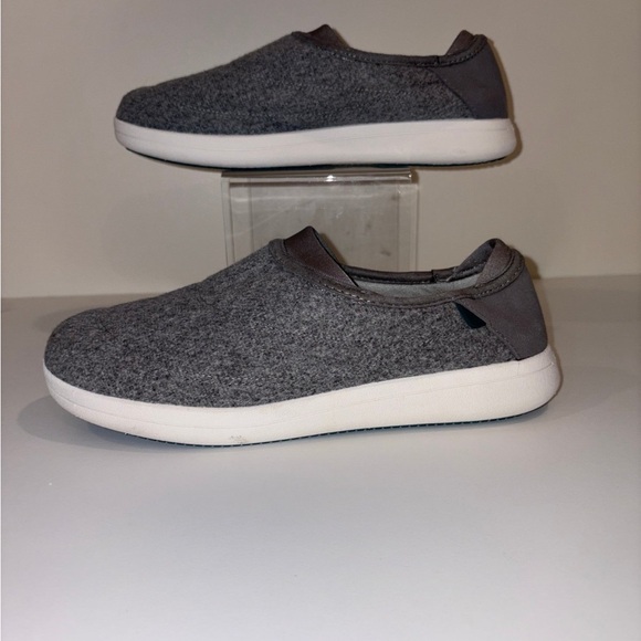 Vessi Sunday Sneaker Slipper - Slip ons
Gray
Men's Size 9
Women’s size 11 - Picture 1 of 12